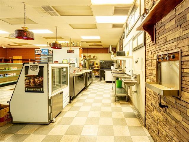 More Photos Of 206 Main St, Poultney General Retail For Sale