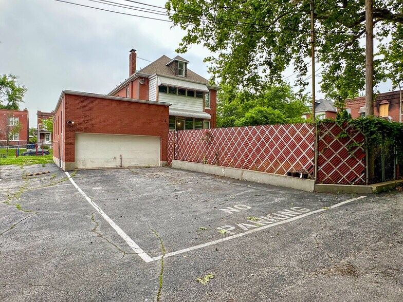 More Photos Of 3201 Itaska St, Saint Louis Specialty For Sale