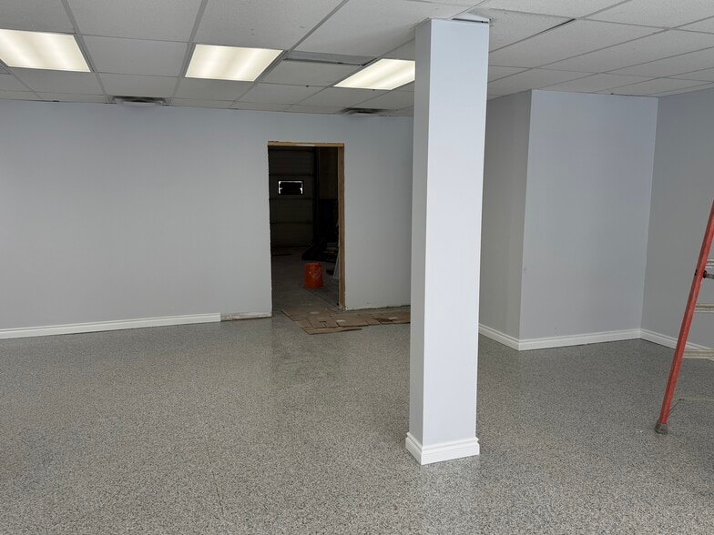 More Photos Of 129 Seneca Rd, Sherwood Park Flex For Lease