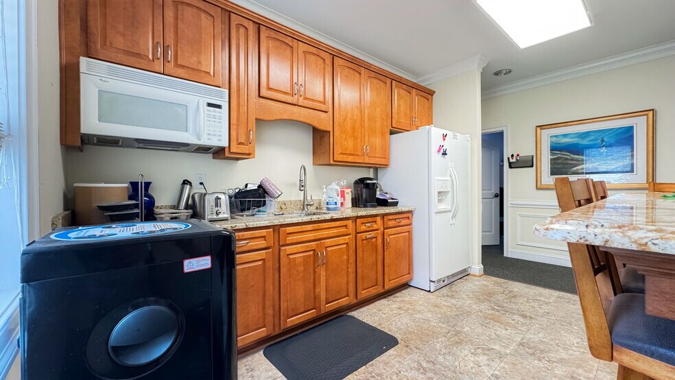 More Photos Of 2601 Colley Ave, Norfolk Warehouse For Lease