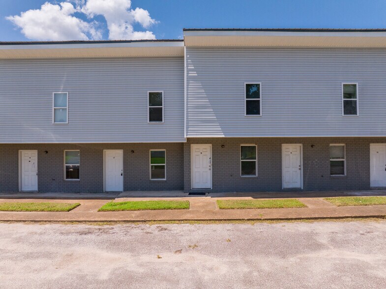 More Photos Of 961 Old Hickory Blvd, Jackson Apartments For Sale