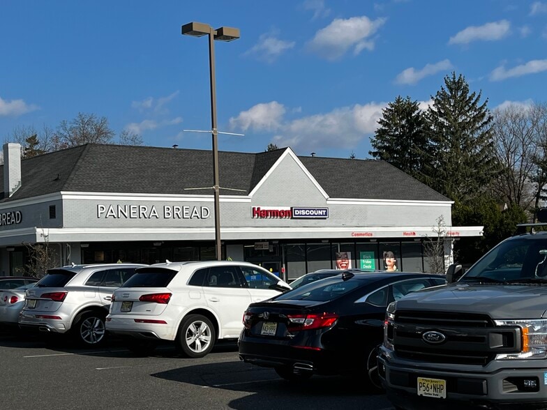 More Photos Of 720-748 Morris Tpke, Short Hills Unknown For Lease
