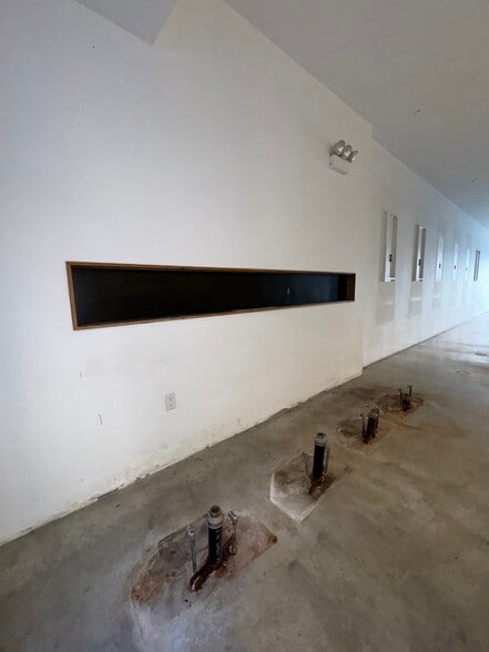 More Photos Of 182 Grand St, Brooklyn Storefront Retail Residential For Lease