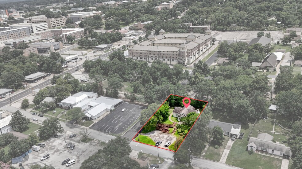 More Photos Of 1309 15th St, Huntsville Storefront Retail Residential For Sale