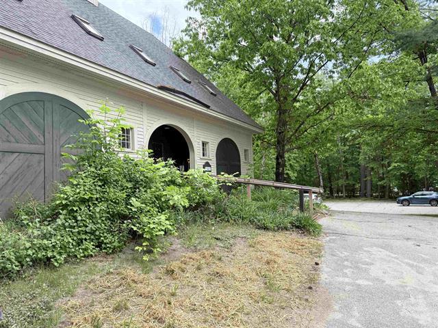 More Photos Of 2977 White Mountain Hwy, North Conway Office For Lease