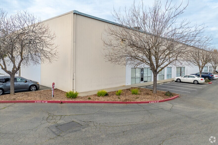 More Photos Of 859 F St, West Sacramento Industrial For Sale