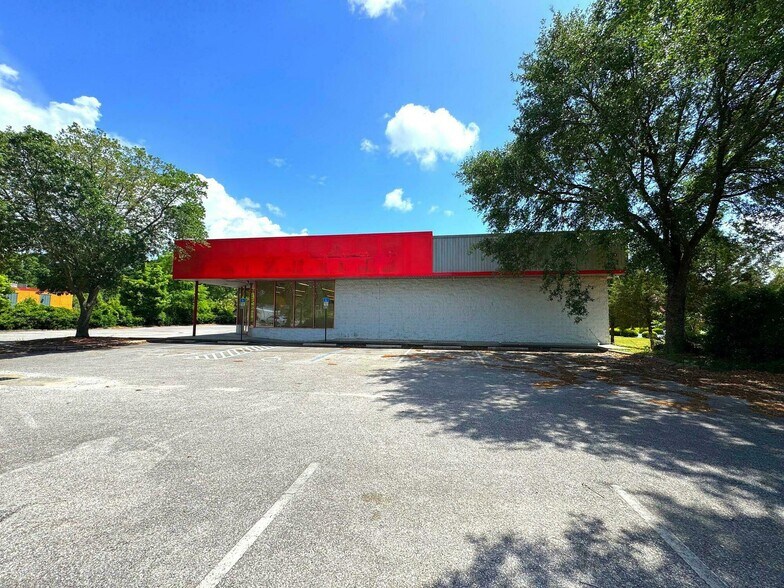 More Photos Of 4537 HIGHWAY 90, Pace General Retail For Sale