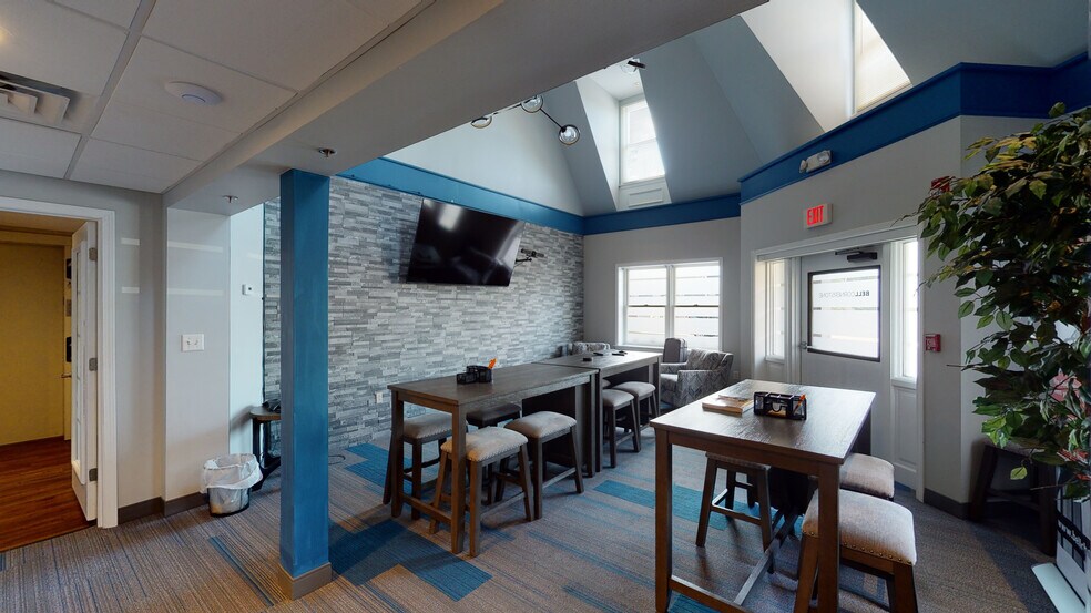 More Photos Of 100 E Seneca St, Manlius Office For Lease