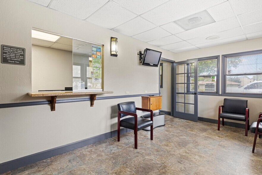 More Photos Of 1045 Live Oak Blvd, Yuba City Medical For Lease