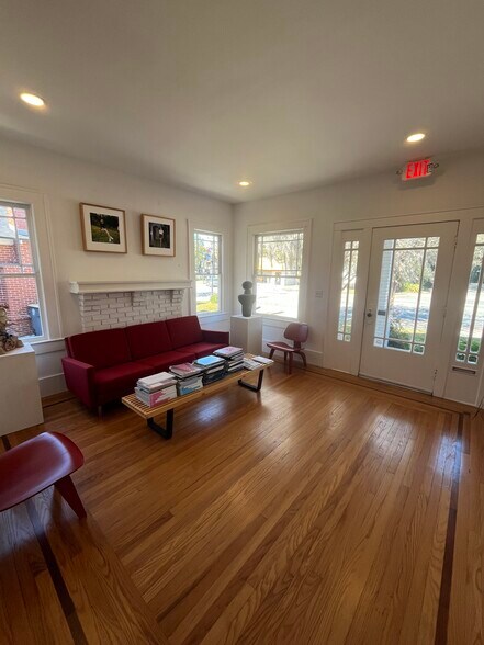 More Photos Of 2756 Park St, Jacksonville Office For Sale