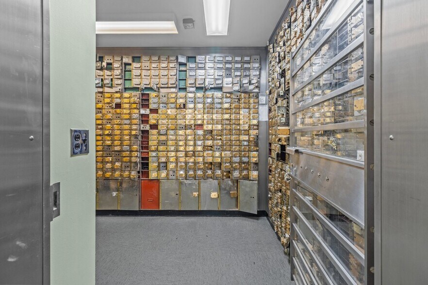 More Photos Of 89 Main St, Little Falls Bank For Lease