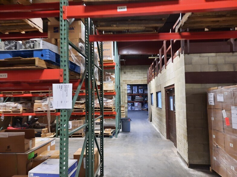 More Photos Of 340 Commerce Way, Pembroke Manufacturing For Lease