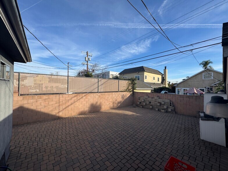 More Photos Of 434 N Larchmont Blvd, Los Angeles Office For Lease