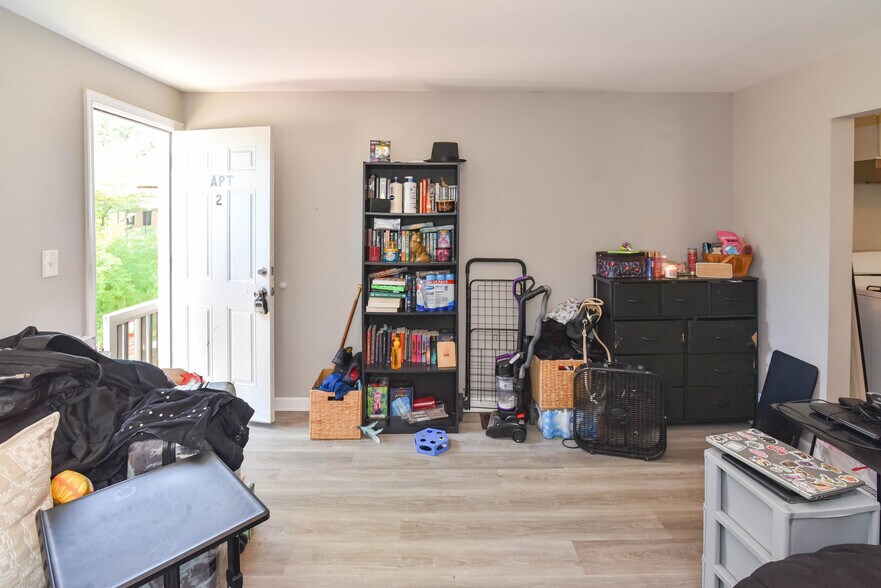 More Photos Of 3 Market St, Aberdeen Multifamily For Sale
