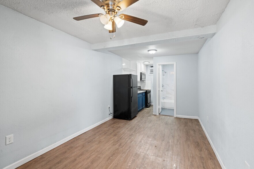 More Photos Of 6210 Laura Koppe Rd, Houston Apartments For Sale
