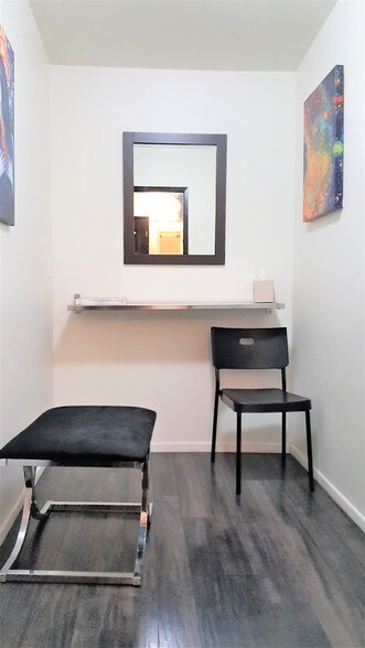 More Photos Of 1390 S Coast Hwy, Laguna Beach Storefront For Lease