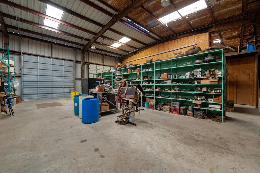 More Photos Of 7 Hills Rd, Newark Warehouse For Sale