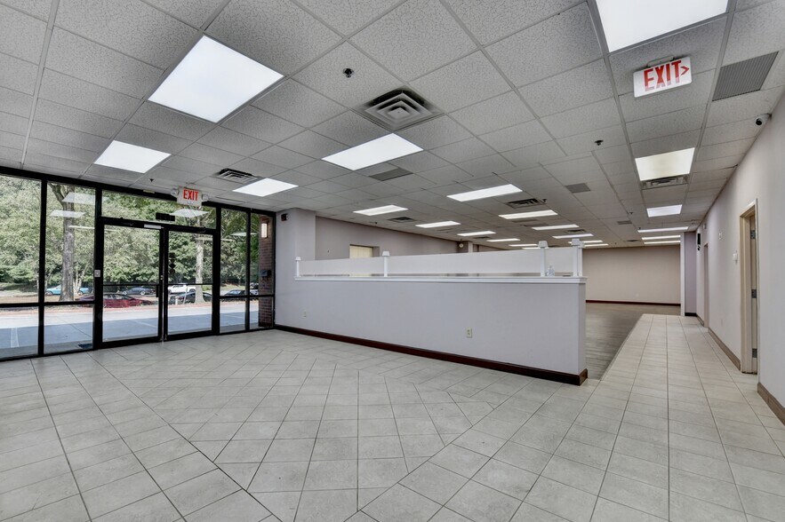 More Photos Of 1310 Capital Cir, Lawrenceville Warehouse For Sale