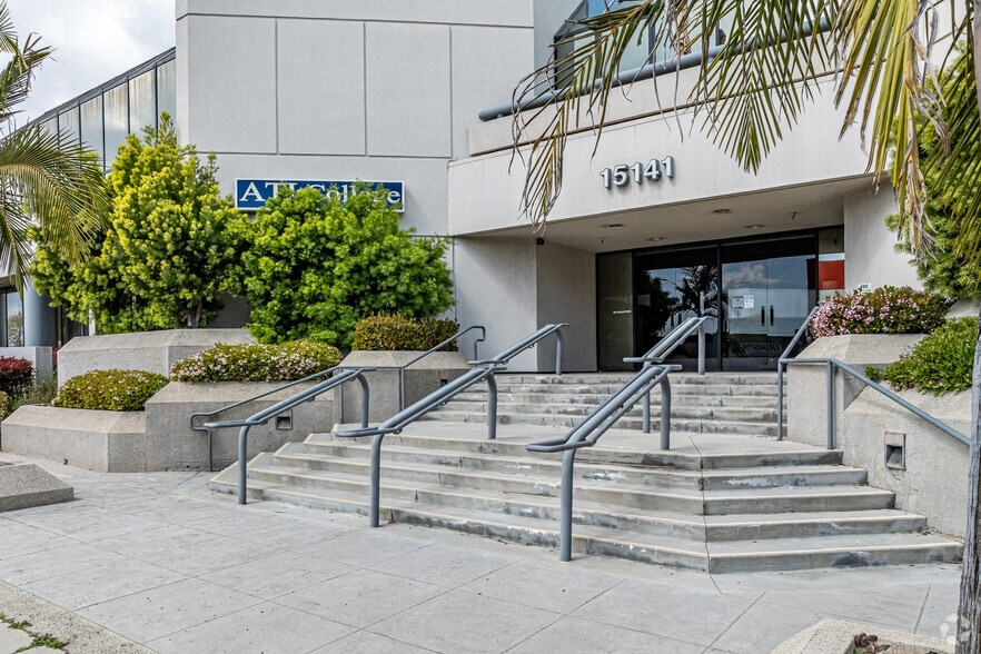 More Photos Of 15141 Whittier Blvd, Whittier Medical For Lease