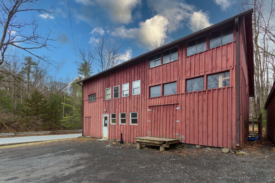 More Photos Of 96 Vly Atwood Rd, Stone Ridge Light Manufacturing For Lease