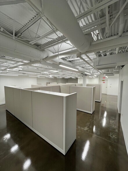 More Photos Of 106 Duke St, Ashland City Office For Lease