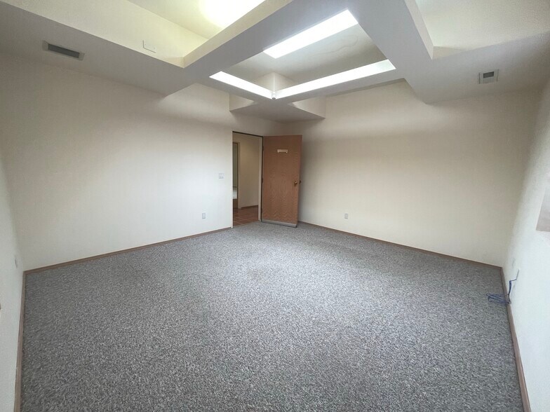 More Photos Of 1709 Girard Blvd NE, Albuquerque Medical For Lease