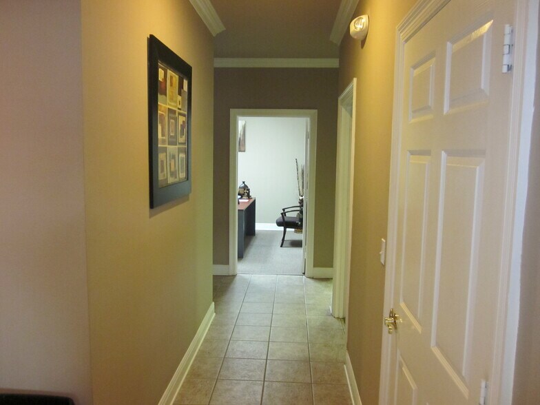 More Photos Of 3975 O'Neal Ln, Baton Rouge Loft Creative Space For Lease