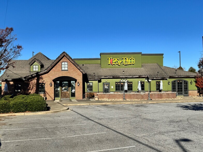 Primary Photo Of 1133 Woodruff Rd, Greenville Restaurant For Lease