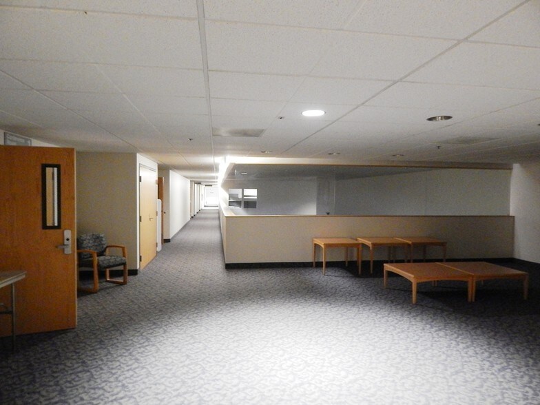 More Photos Of 2475 NW Stewart Pky, Roseburg General Retail For Lease