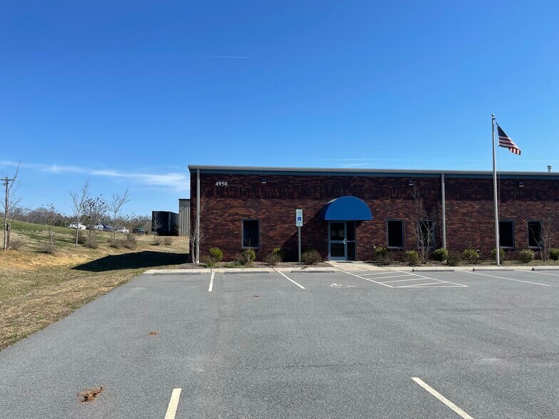 More Photos Of 4950 Stough Rd SW, Concord Flex For Sale