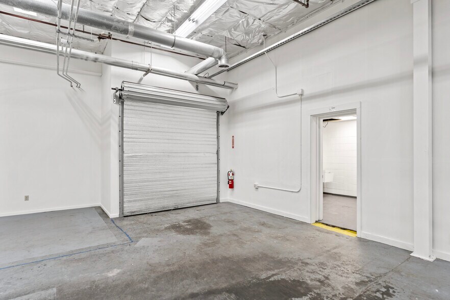 More Photos Of 27 Kent St, Ballston Spa Warehouse For Lease