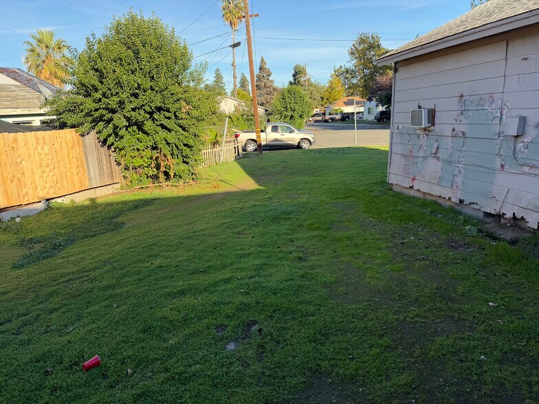 More Photos Of 217 Percy Ave, Yuba City Storefront For Sale