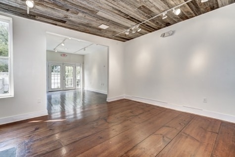 More Photos Of 1666 33rd St NW, Washington Storefront Retail Office For Sale