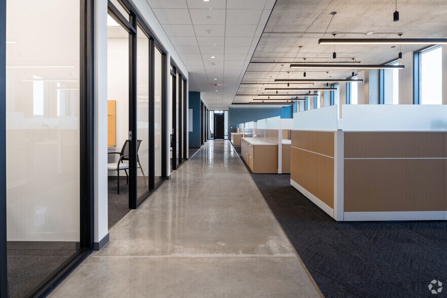 More Photos Of 203 W 10th St, Austin Office For Lease