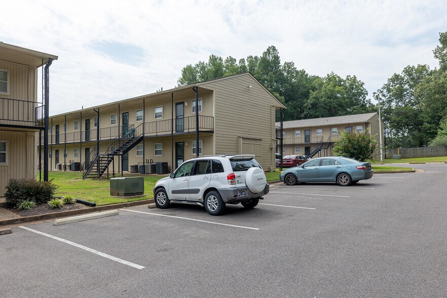 More Photos Of 4179 Millbranch Rd, Memphis Apartments For Sale
