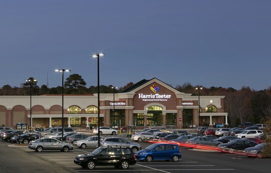 More Photos Of 657 Cary Towne Blvd, Cary Storefront For Lease