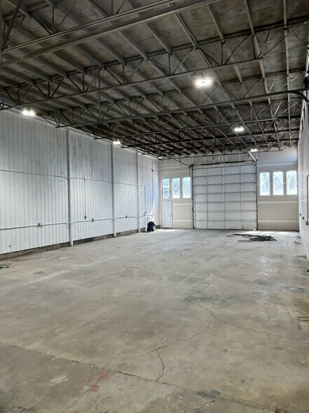 More Photos Of 10645 NW 318th Pl, North Plains Service For Lease