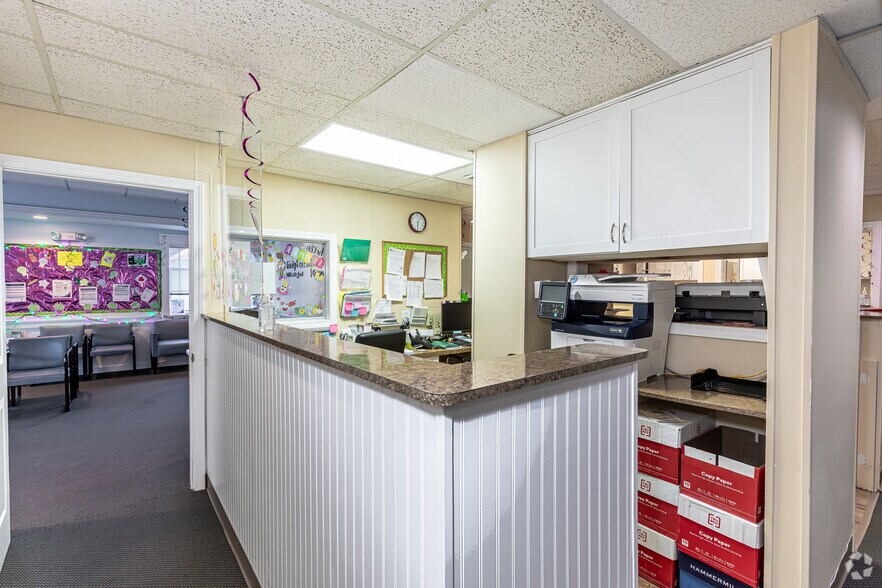 More Photos Of 70 Heminway Park Rd, Watertown Medical For Lease