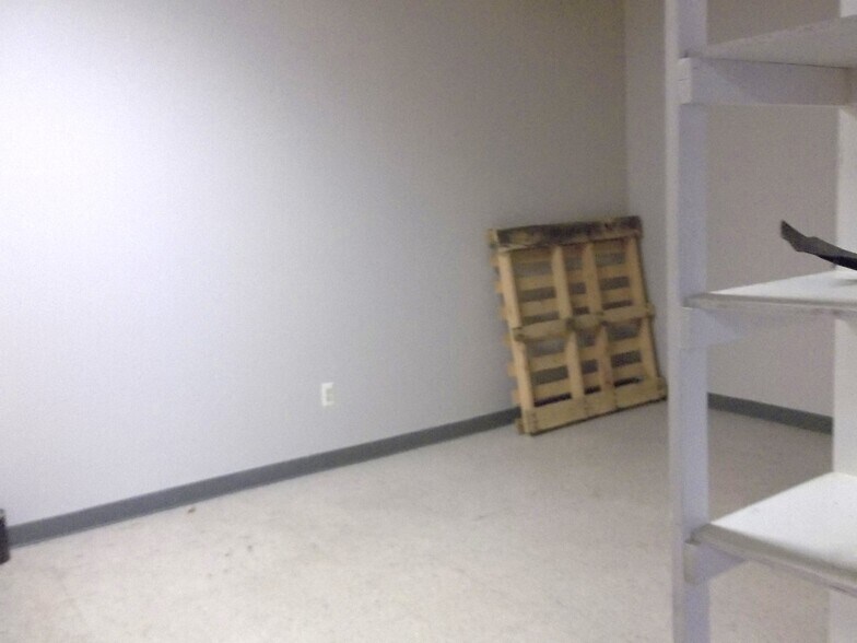 More Photos Of 44621-44637 N Gratiot Ave, Clinton Township Unknown For Lease