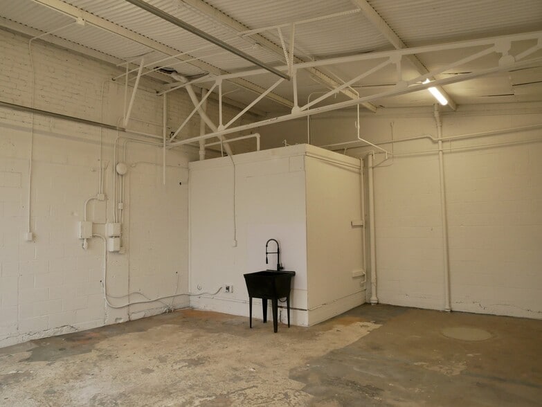 More Photos Of 141 N Ventura Ave, Ventura Unknown For Lease