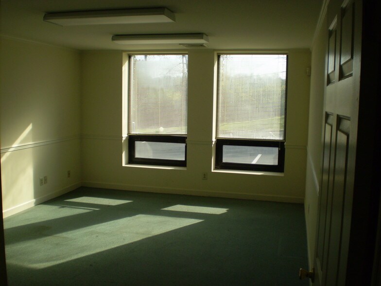 More Photos Of 2485 Yellow Springs Rd, Malvern Light Manufacturing For Lease