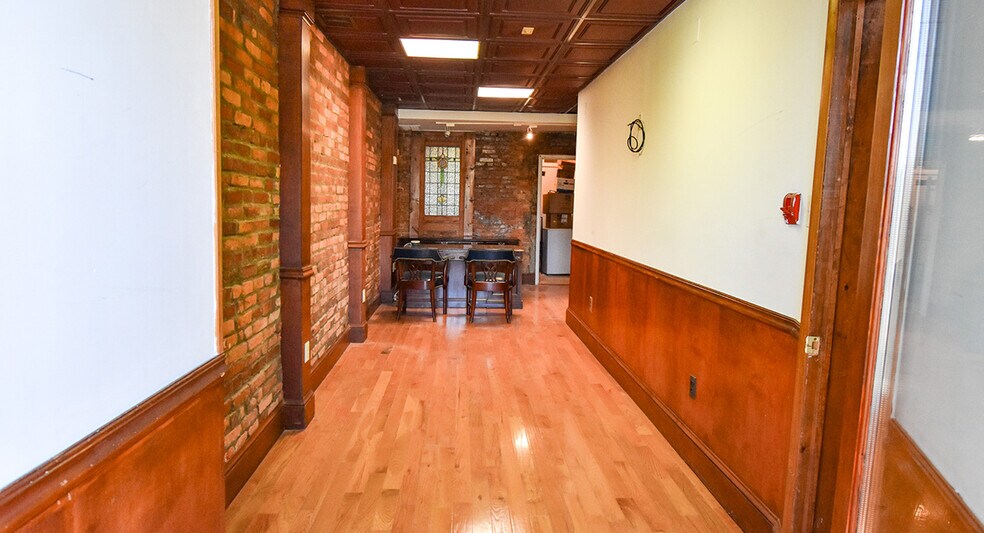 More Photos Of , Washington Office For Sale