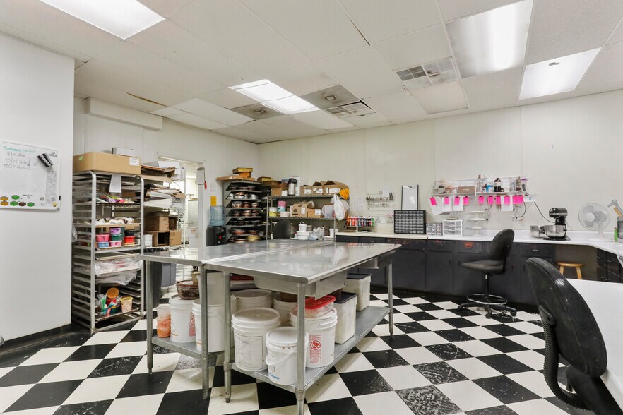 More Photos Of 100 W German St, Shepherdstown Storefront Retail Residential For Sale