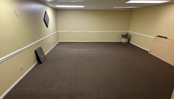 More Photos Of 4322 Eileen St, Simi Valley Medical For Lease