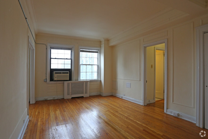 More Photos Of 135 S 20th St, Philadelphia Apartments For Lease