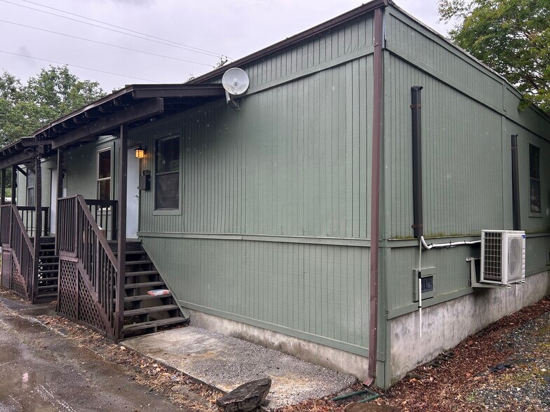 More Photos Of 134 Depot St, Bryson City Office For Lease
