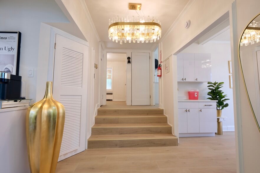 More Photos Of 304 Bloomfield Ave, Verona Medical For Lease