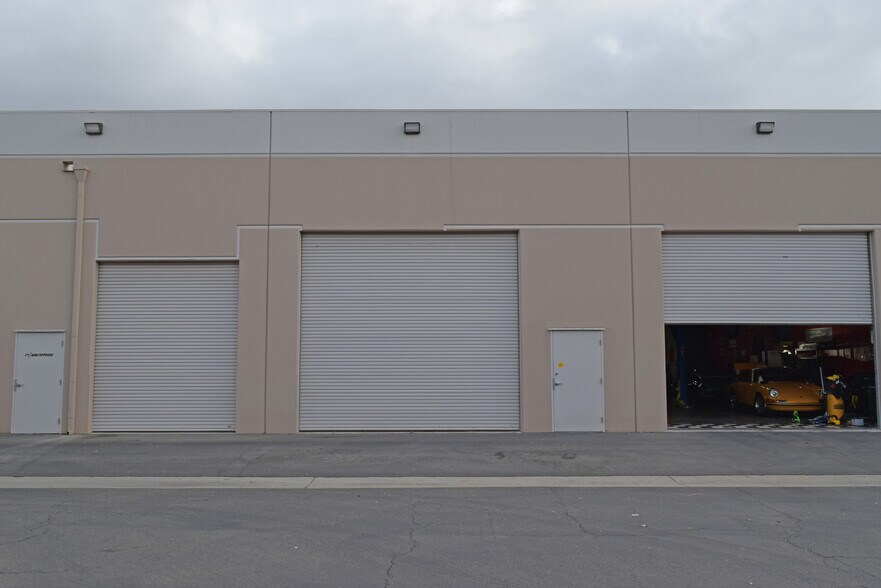 More Photos Of 2639 Lavery Ct, Newbury Park Warehouse For Lease
