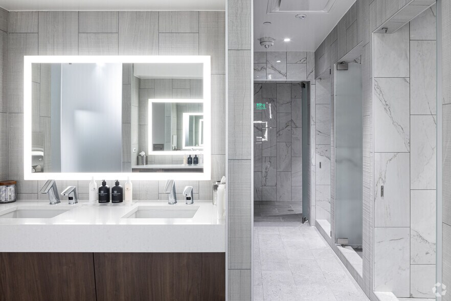 More Photos Of 1099 18th St, Denver Office For Lease