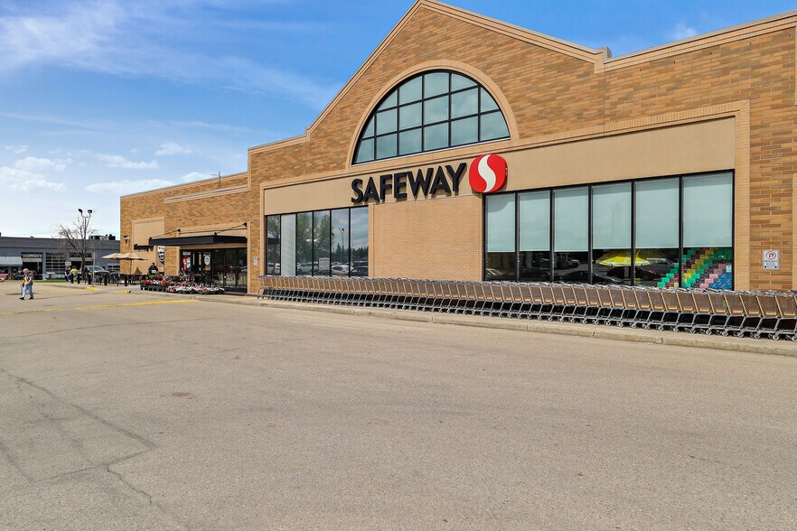 More Photos Of 993 Fir St, Sherwood Park General Retail For Lease